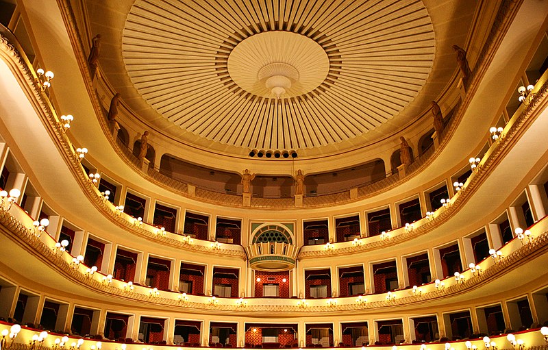 Il teatro comunale di reggio calabria